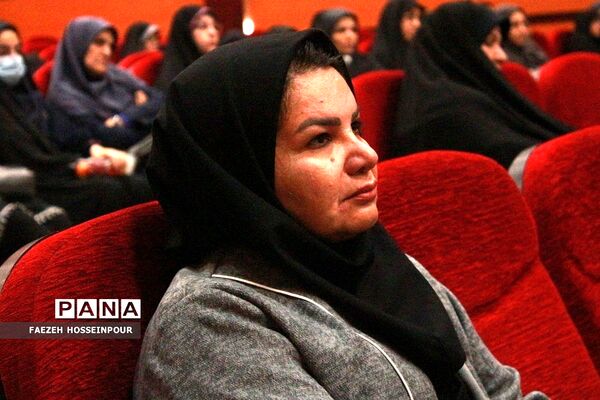 نشست هم‌اندیشی معاونان و مربیان پرورشی در بهارستان۲