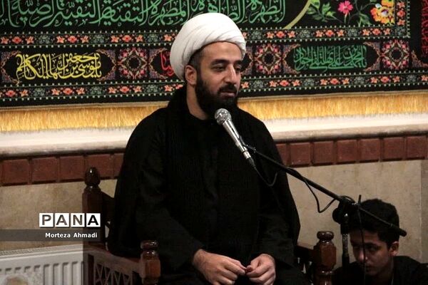 مراسم پرفیض زیارت عاشورا در دبیرستان آل یاسین(ع) ناحیه یک شهرری