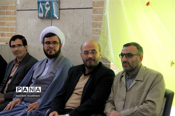 جشن تکلیف بیش از 1400 دانش‌آموز دختر ناحیه 2 قزوین