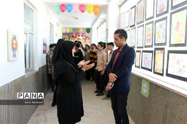 ترویج درس فرهنگ و هنر با برگزاری نمایشگاه