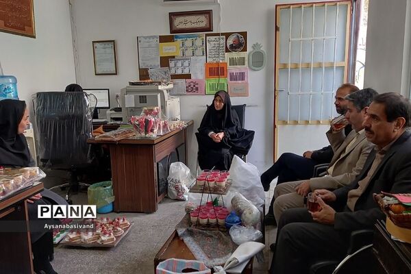 برگزاری جشن یلدا در دبیرستان حدیث مهر قرچک