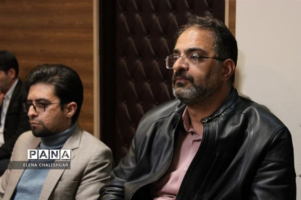 جلسه شورای اداری آموزش و پرورش ناحیه یک بهارستان