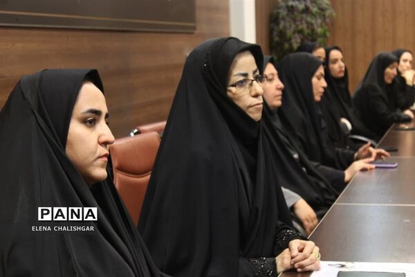 جلسه شورای اداری آموزش و پرورش ناحیه یک بهارستان
