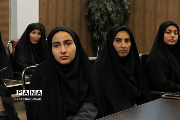 جلسه شورای اداری آموزش و پرورش ناحیه یک بهارستان