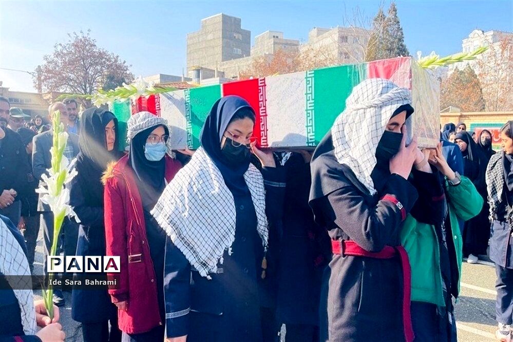 تشییع  پیکر مطهر شهید گمنام در دبیرستان‌های اشتهارد