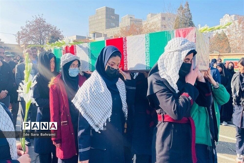 تشییع  پیکر مطهر شهید گمنام در دبیرستان‌های اشتهارد