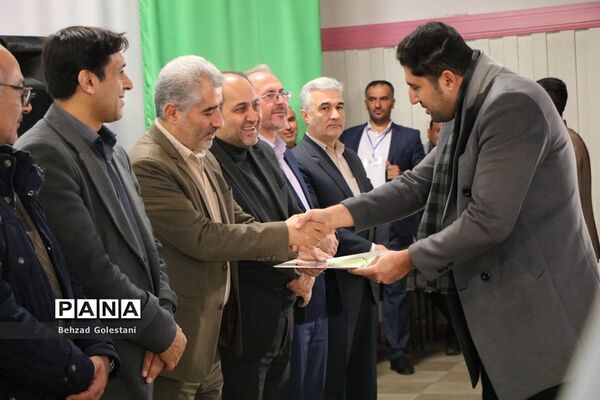 اختتامیه چهل و یکمین جشنواره فرهنگی هنری در آذربایجان غربی