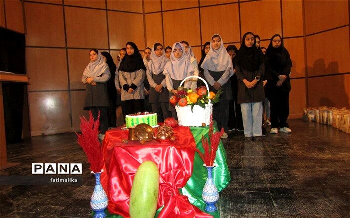 هدف از برگزاری آیین شب یلدا در مدارس، تقویت هویت ایرانی بین دانش‌آموزان است