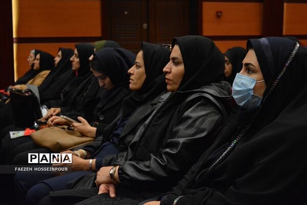 تجلیل از پژوهشگران ناحیه ۲ بهارستان