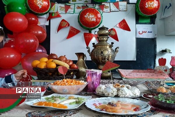 تهیه و توزیع بسته های غذایی کمک به نیازمندان  به مناسبت شب یلدا