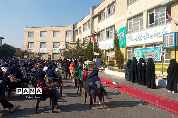 وداع با شهید گمنام در دبیرستان دخترانه شهید‌دستغیب ناحیه 3 شیراز