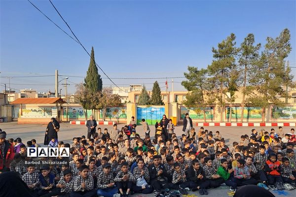 جشن شب یلدا در دبستان‌های ناحیه 3 شیراز