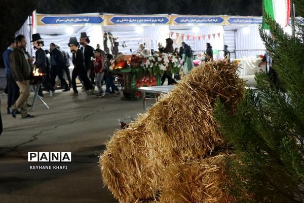 نمایشگاه توانمندسازی و کارآفرینی مردم پایه (تکام)