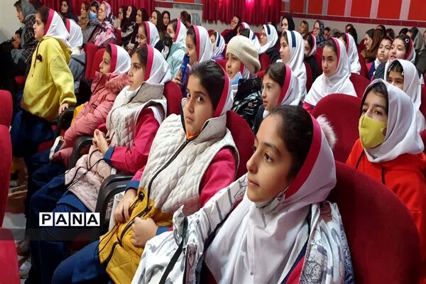 جشنواره یلدا با حضور دانش‌آموزان در کانون فرهنگی تربیتی رضوان محمودآباد