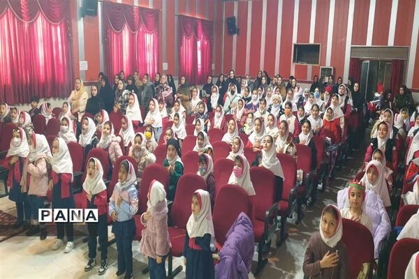 جشنواره یلدا با حضور دانش‌آموزان در کانون فرهنگی تربیتی رضوان محمودآباد