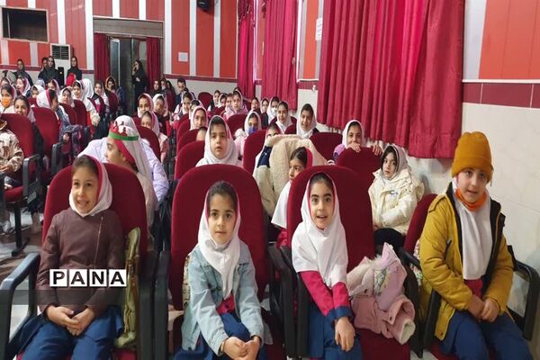 جشنواره یلدا با حضور دانش‌آموزان در کانون فرهنگی تربیتی رضوان محمودآباد
