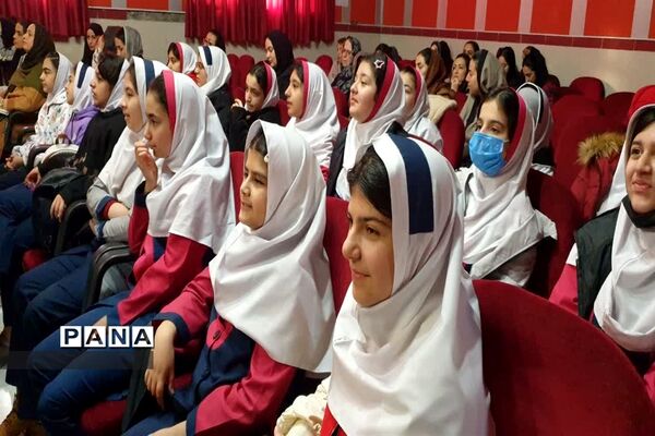 جشنواره یلدا با حضور دانش‌آموزان در کانون فرهنگی تربیتی رضوان محمودآباد