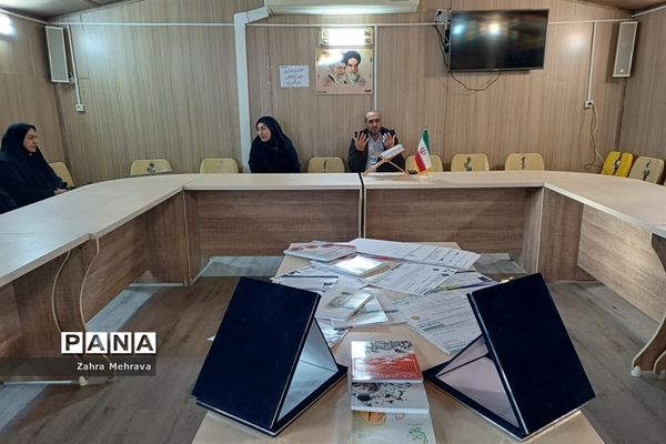 نشست علمی پژوهشی در فرهنگسرای طاووسیه