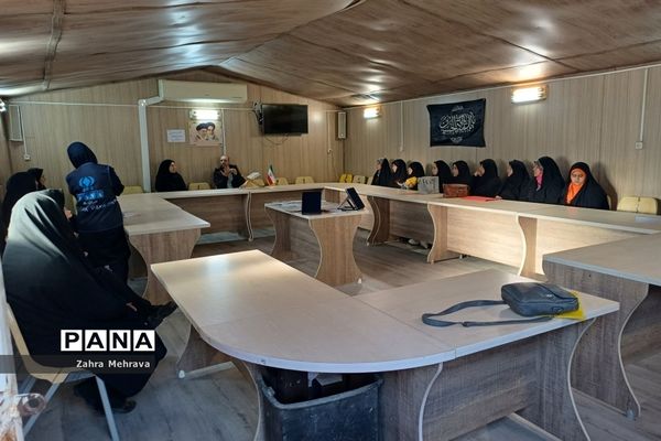 نشست علمی پژوهشی در فرهنگسرای طاووسیه