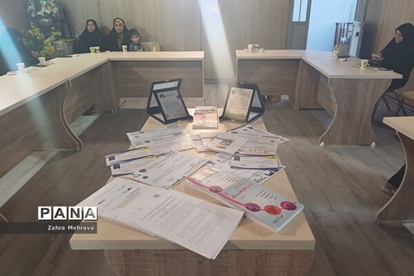 نشست علمی پژوهشی در فرهنگسرای طاووسیه