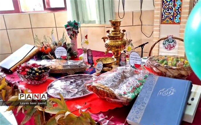 خلاقیت دانش‌آموز شیرازی در برگزاری یلدای مهدوی در مدرسه