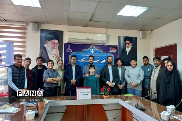 ‌تجلیل از فعالان فرهنگی هنری و قرآن و عترت در قرچک