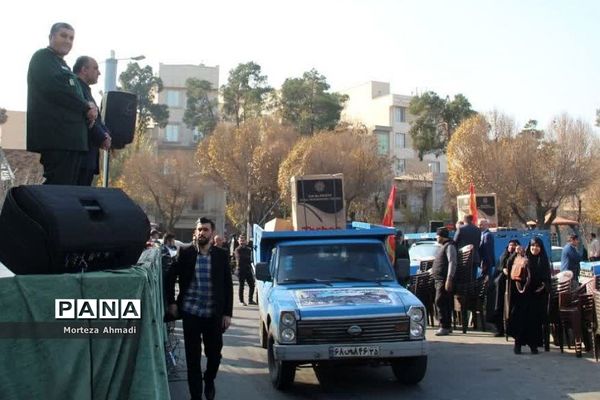 رزمایش کمک مومنانه اهدای مایحتاج در شهرری