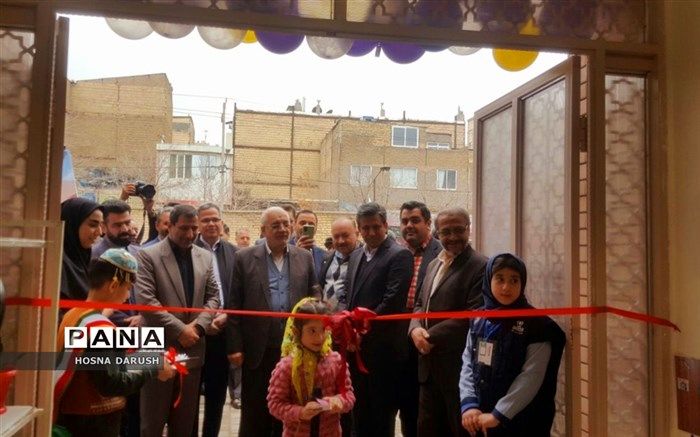 افتتاحیه پیش دبستانی و دبستان زنده یاد حاج تقی موحدیان/فیلم