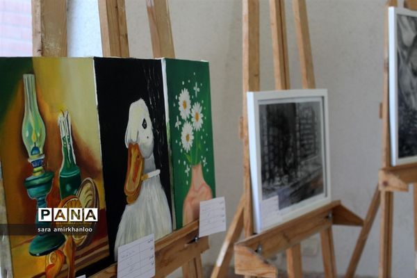 نمایشگاه دستاوردهای دانش‌آموزان هنرستانی در گلوگاه