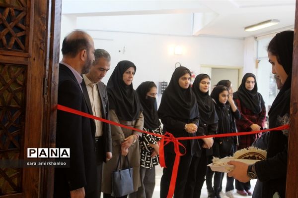 نمایشگاه دستاوردهای دانش‌آموزان هنرستانی در گلوگاه