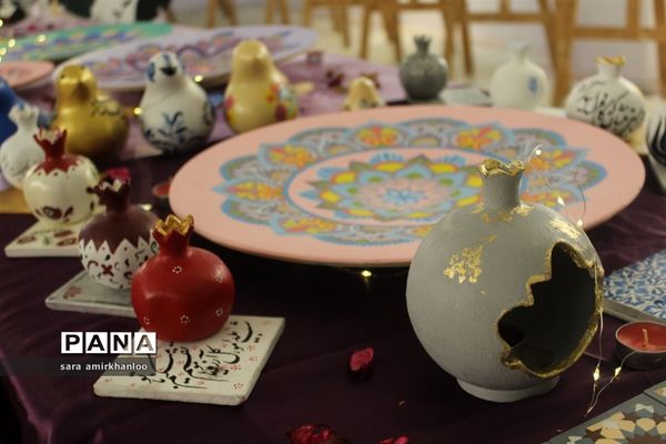 نمایشگاه دستاوردهای دانش‌آموزان هنرستانی در گلوگاه