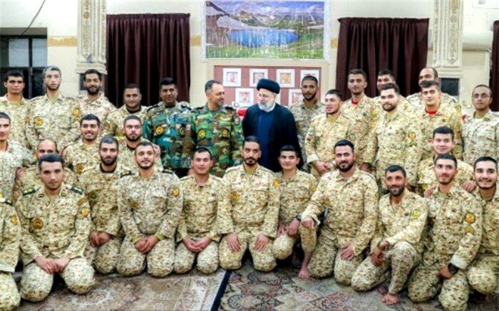 جشن شب یلدای‌ رئیس‌جمهور در جمع سربازان