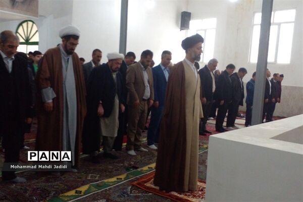 اقامه نماز جمعه نصیر شهر در مسجد قمر بنی هاشم