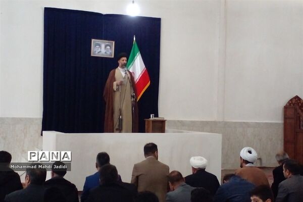 اقامه نماز جمعه نصیر شهر در مسجد قمر بنی هاشم