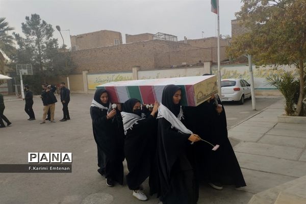 جلوه‌هایی از ارادت دانش‌آموزان مدارس قم به اهل بیت(ع) و شهدا-3