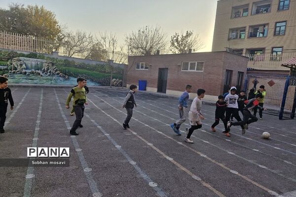برگزاری مسابقات درون مدرسه‌ای صد در صد امیدستان در ناحیه 2  شهرری