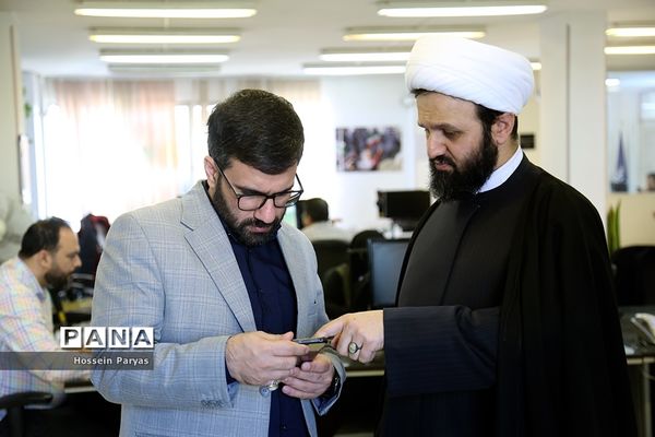 بازدید ﻣﺸﺎور وزﯾﺮ و دﺑﯿﺮ ﮐﻤﯿﺘﻪ ﻫﻤﮑﺎری‌ﻫﺎی ﺣﻮزه‌ﻫﺎی ﻋﻠﻤﯿﻪ و آﻣﻮزش و ﭘﺮورش از خبرگزاری پانا