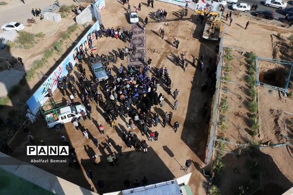 جلوه‌هایی از حضور نوجوانان و جوانان در مراسم وداع با لاله‌های فاطمی