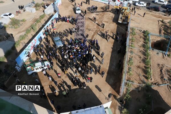 جلوه‌هایی از حضور نوجوانان و جوانان در مراسم وداع با لاله‌های فاطمی