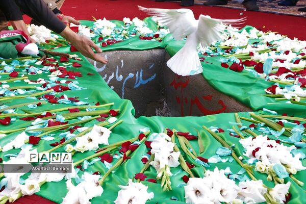 جلوه‌هایی از حضور نوجوانان و جوانان در مراسم وداع با لاله‌های فاطمی