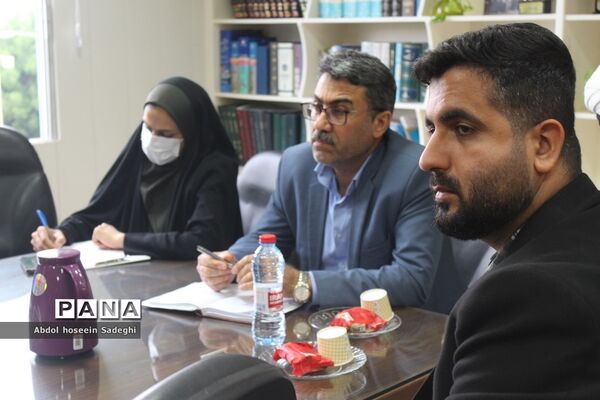 جلسه بزرگداشت چهارمین یادواره شهادت حاج قاسم سلیمانی ، هفته بصیرت و دهه مقاومت آموزش و پرورش استان بوشهر