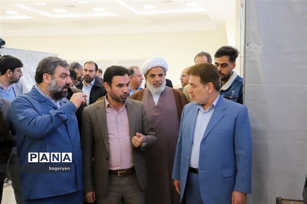 نمایشگاه روایت پیشرفت در بیرجند