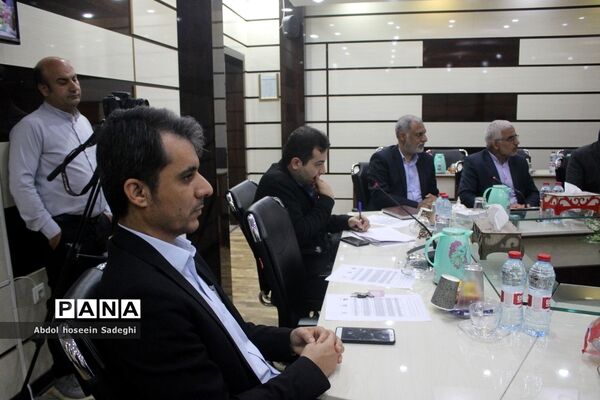 نشست تبیین برنامه‌ها و سیاست‌های صندوق ذخیره فرهنگیان در بوشهر