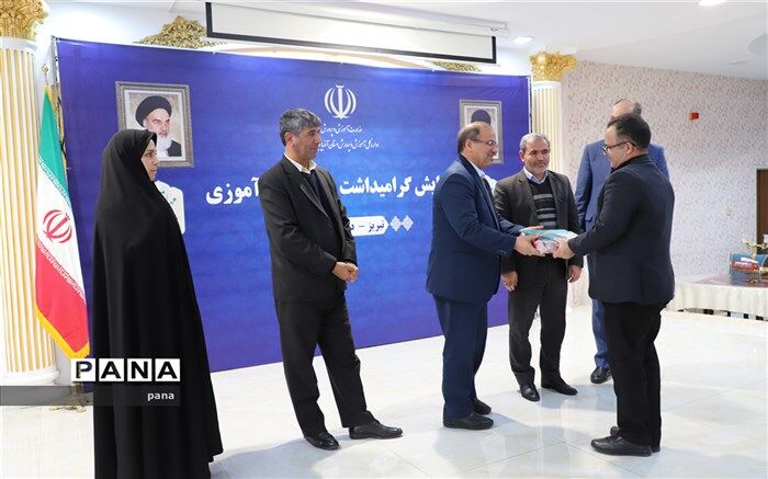 فعالین سوادآموزی آذربایجان شرقی معرفی شدند