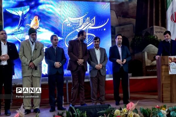تقدیر از افتخار آفرینان کنکور سراسری و منتخب کشوری جشنواره نوجوان خوارزمی در ورامین