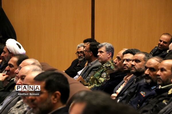 مراسم تقدیر از برگزیدگان جشنواره ملی فیلمنامه نویسی در قم