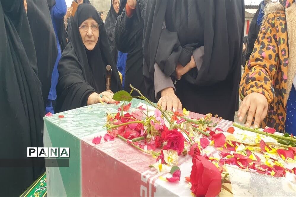 مراسم استقبال از شهید گمنام در دبستان شهید قدوسی کلوده