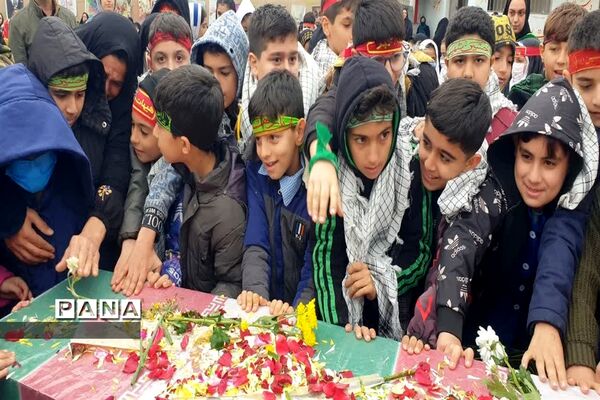 مراسم استقبال از شهید گمنام در دبستان شهید قدوسی کلوده