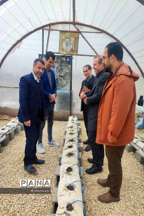 بازدید از کاشت قارچ و  گلخانه کاشت و پرورش خیار در هنرستان کشاورزی هاشمی نژاد شهر آشخانه