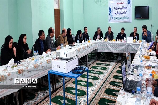 بازدید از کاشت قارچ و  گلخانه کاشت و پرورش خیار در هنرستان کشاورزی هاشمی نژاد شهر آشخانه
